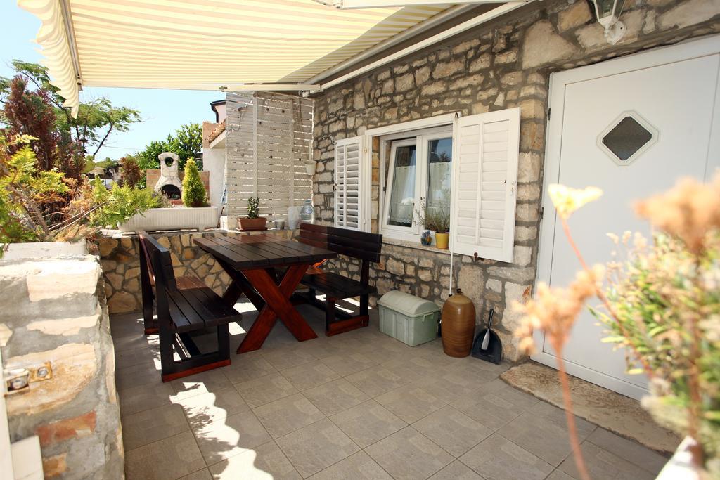 Lovely Apartment Es Umag Exterior photo